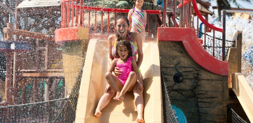 La Emoción de un Parque Acuático Six Flags llega a Oaxtepec